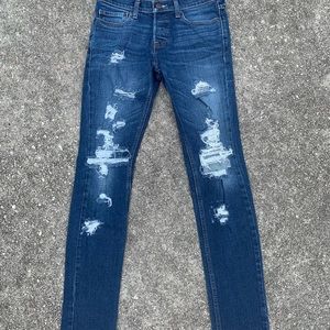 Hollister jeans, size 29x32, skinny, ripped